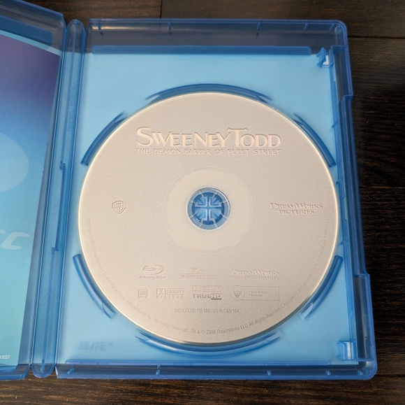 LIKE NEW Sweeney Todd + Sleepy Hollow Blu-ray movies (set of 2), Johnny Depp - Picture 5 of 11